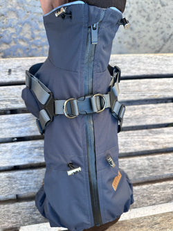 Impermeabile Integrale per Cani Grigio Scuro – Elegante, Impermeabile e Riflettente
