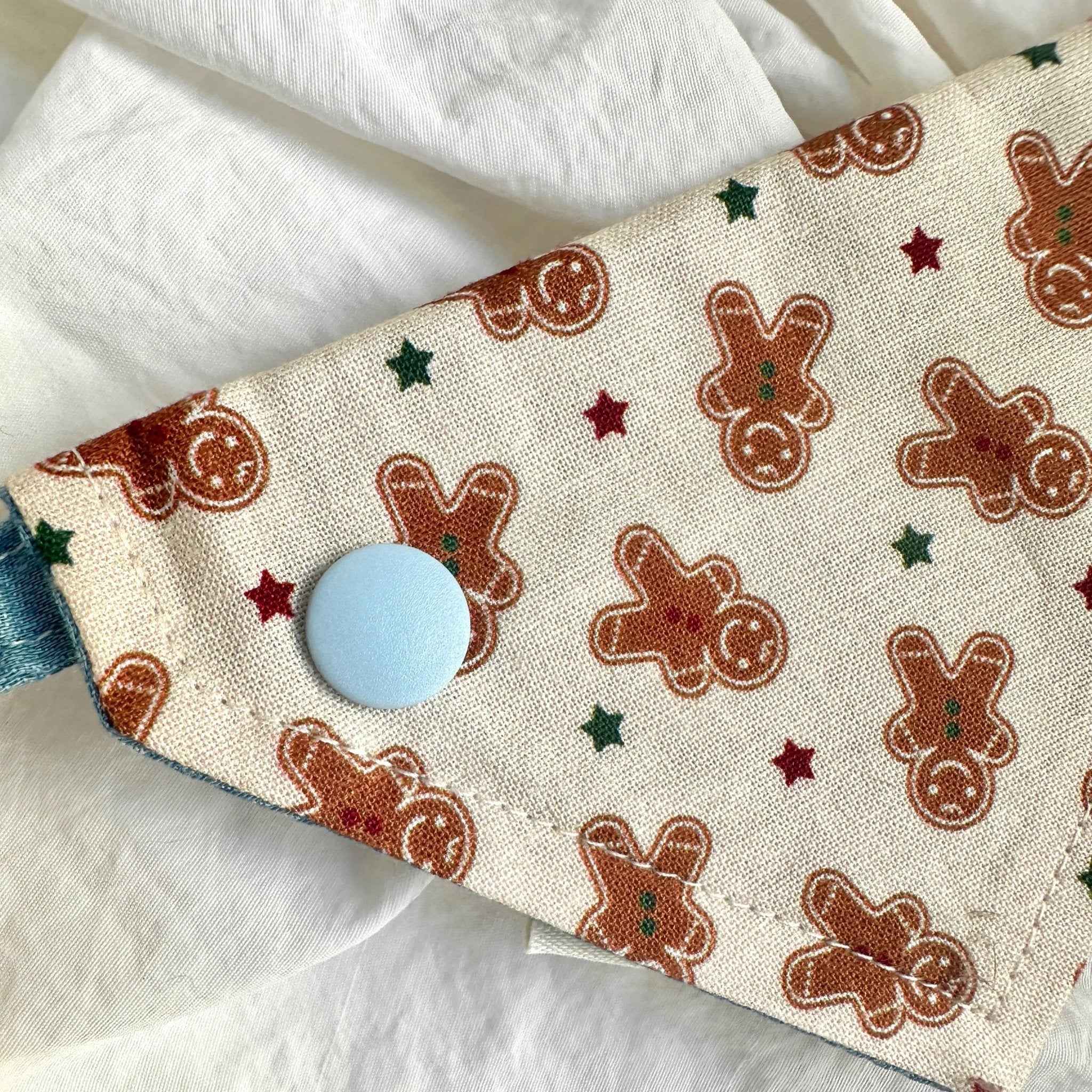 Bandana per Animali con Fantasia Pan di Zenzero – Stile Accogliente per Animali