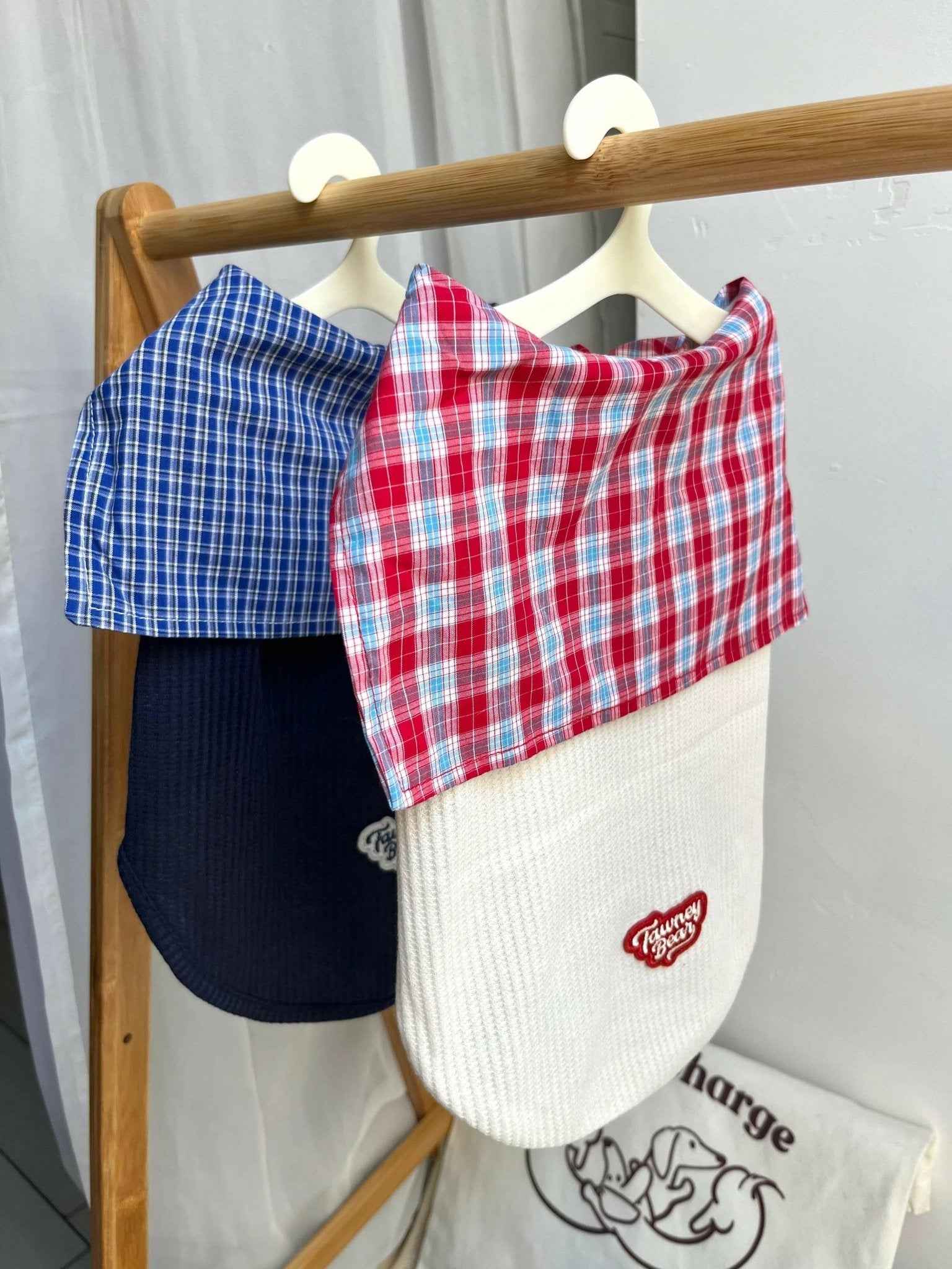 Camicia a Quadretti Rossa per Animali – Morbida Maglietta in Cotone con Colletto a Quadri