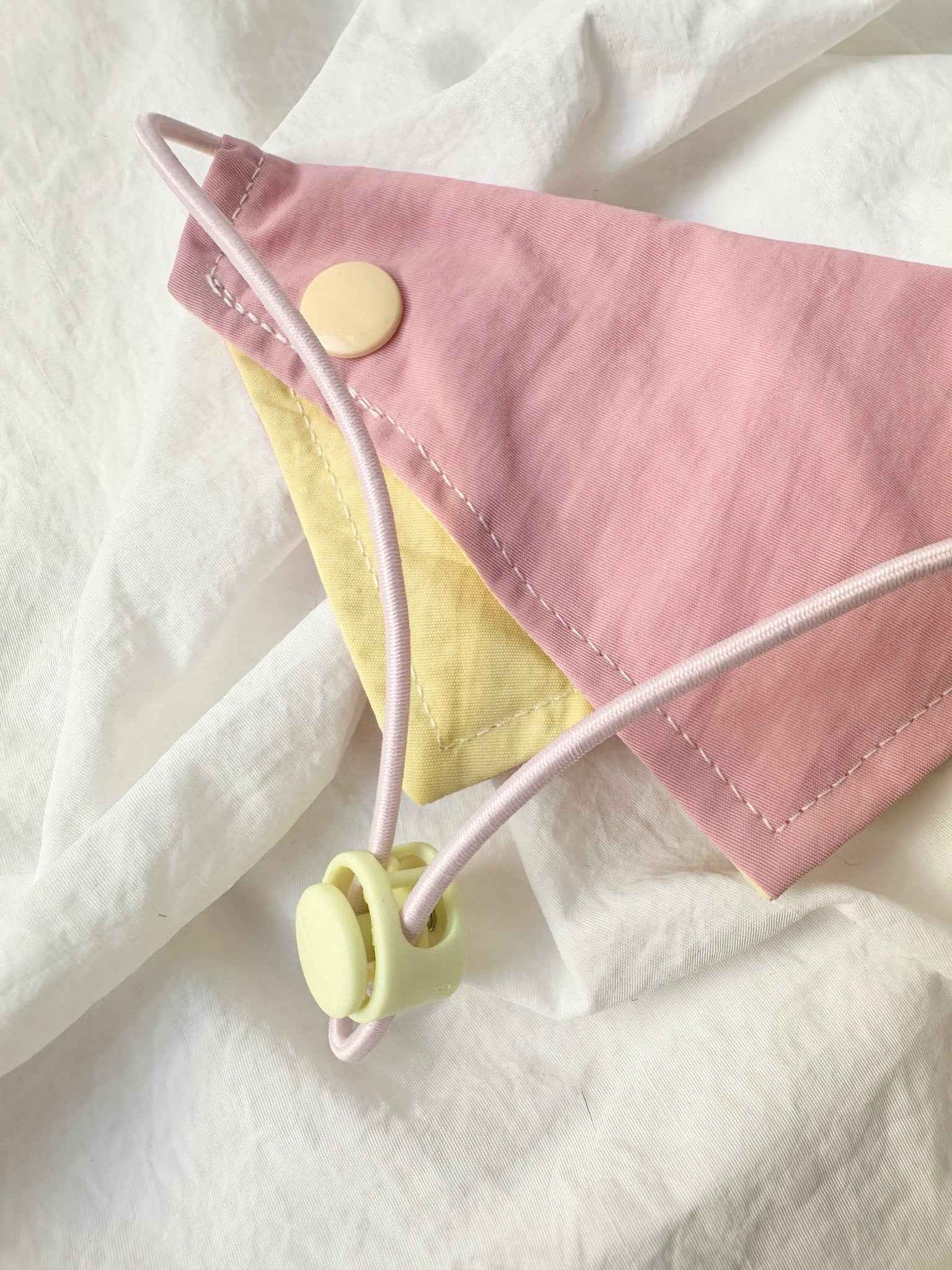 Cappellino e Bandana Rosa per Animali – Protezione Solare Carina e Traspirante