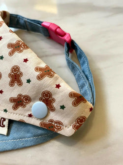 Gingerbread Print Pet Bandana – Cozy Style for Cats and Dogs - Paw Charge
