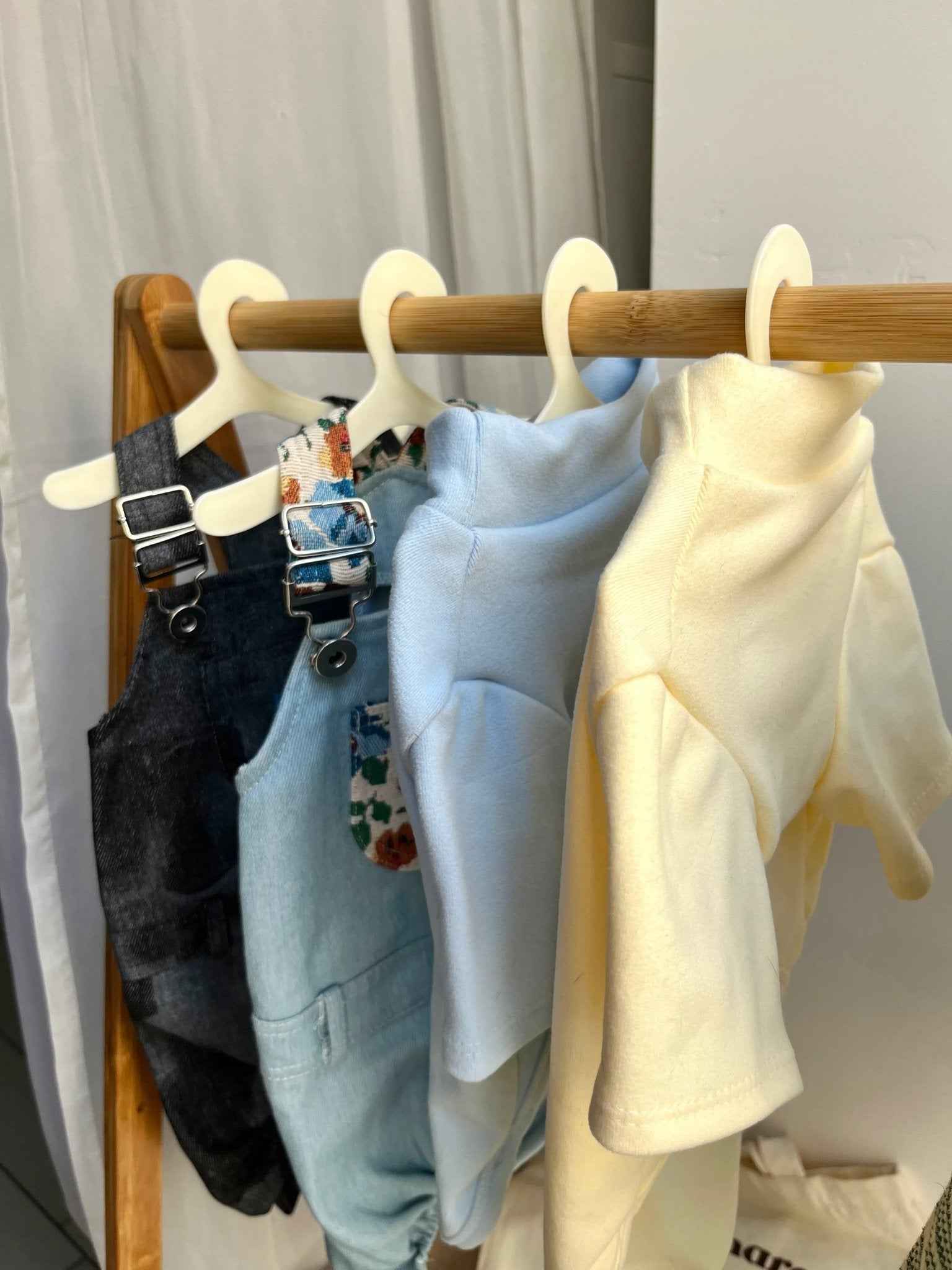 Maglietta Base Giallo Crema per Animali — Morbida, Elastico e Traspirante