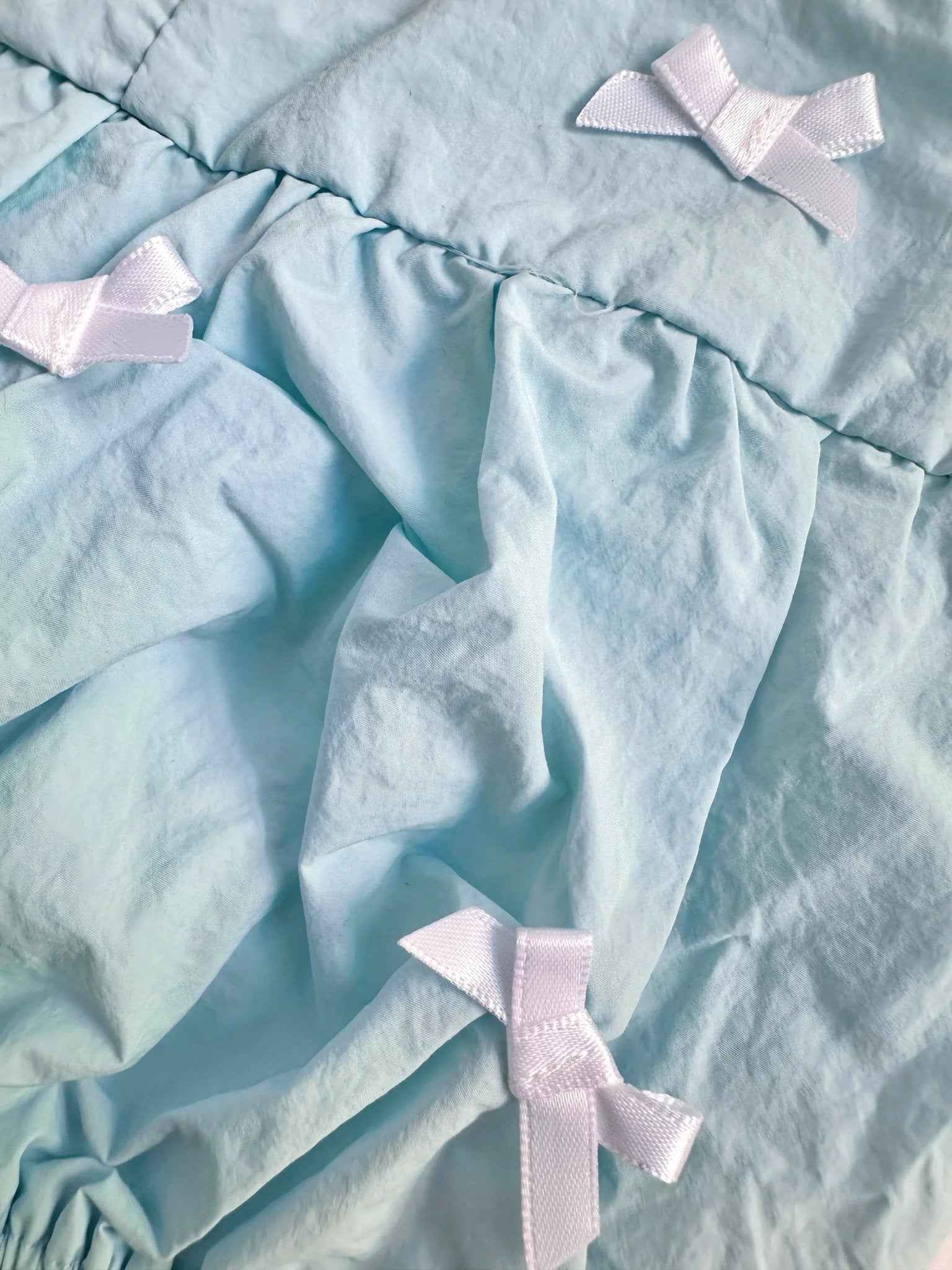 Vestito Idrorepellente per Animali con Fiocchi – Eleganza Leggera e Chic