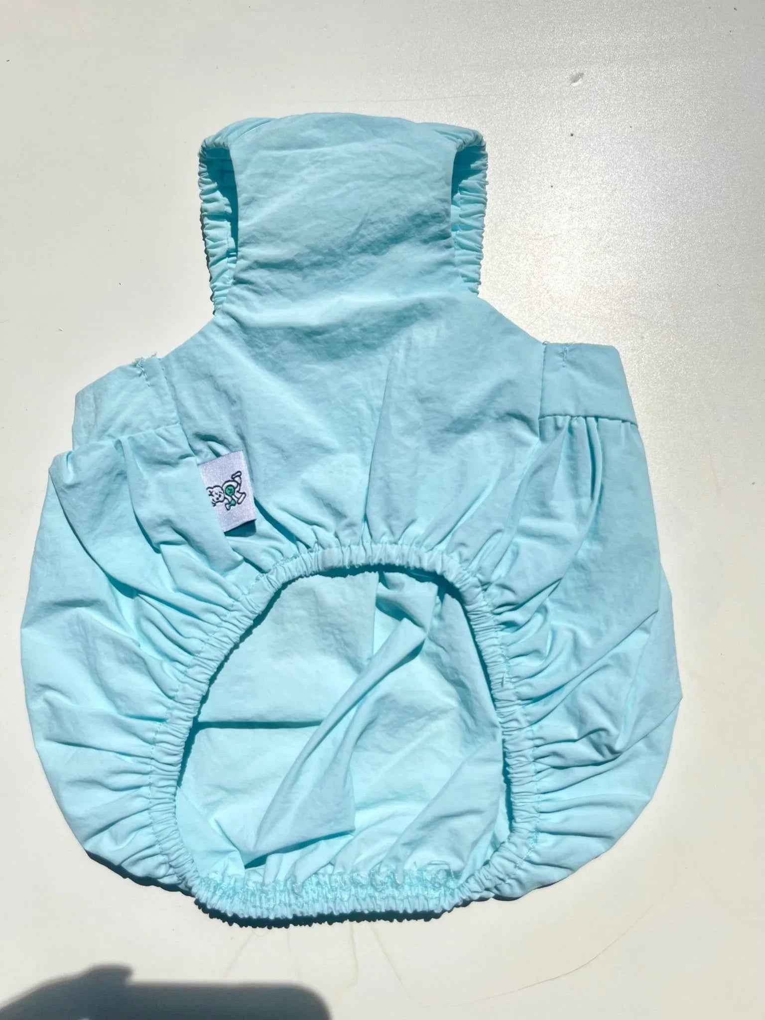 Vestito Idrorepellente per Animali con Fiocchi – Eleganza Leggera e Chic